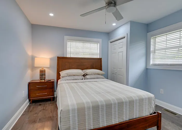 5 Mi To Thom-a-lex: Family-friendly Retreat Holiday home